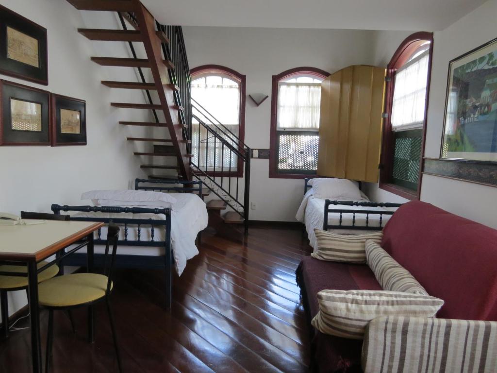  Hotel Colonial