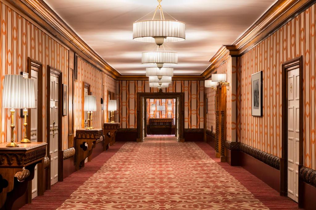 Фотография из галереи Hôtel Barrière Le Normandy в Довиле