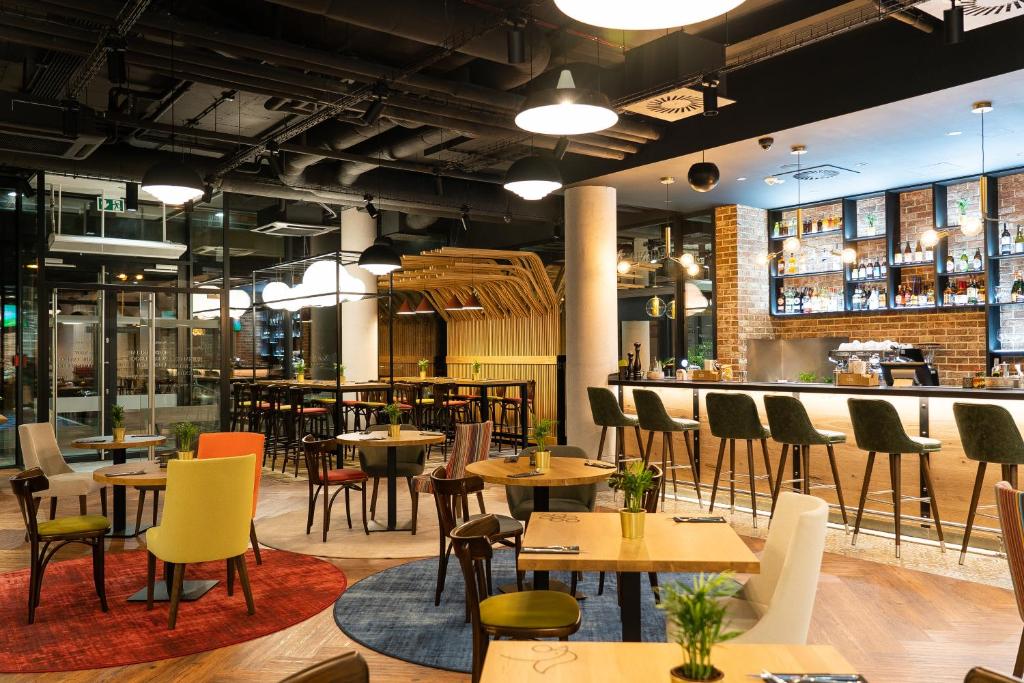 Reštaurácia alebo iné gastronomické zariadenie v ubytovaní ibis Styles Lublin Stare Miasto