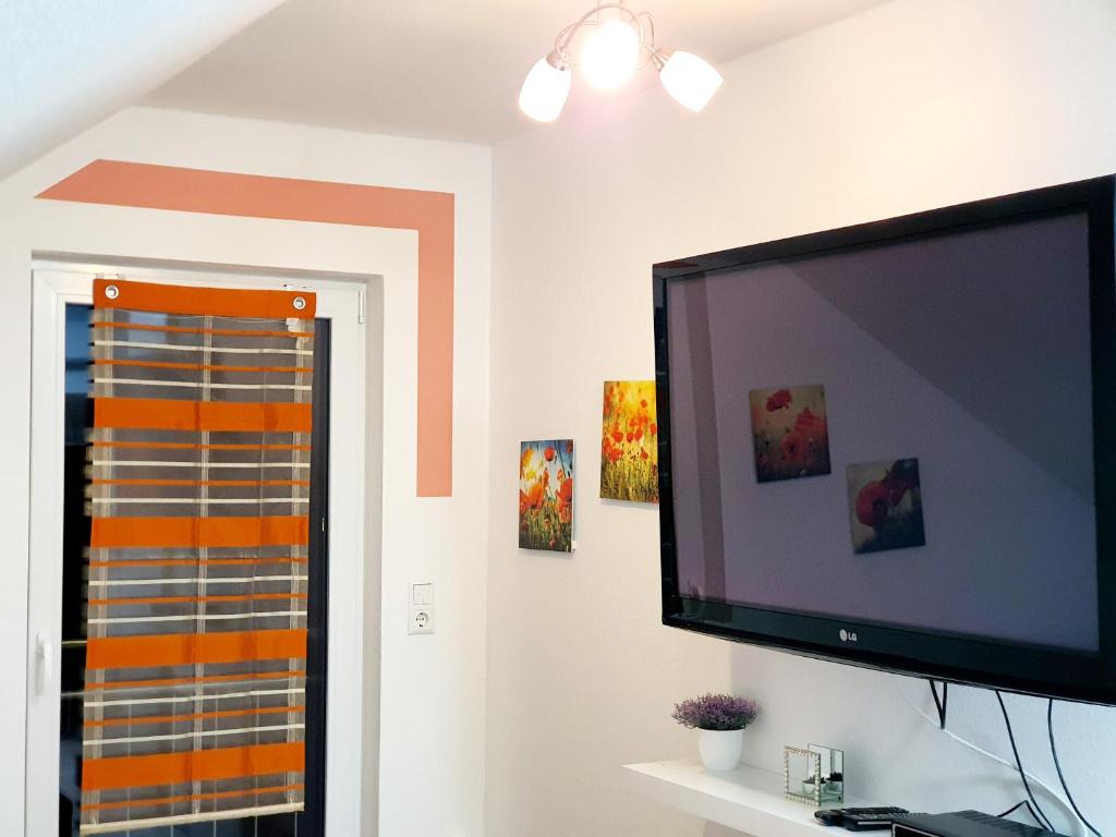 Kempf Apartments - 7