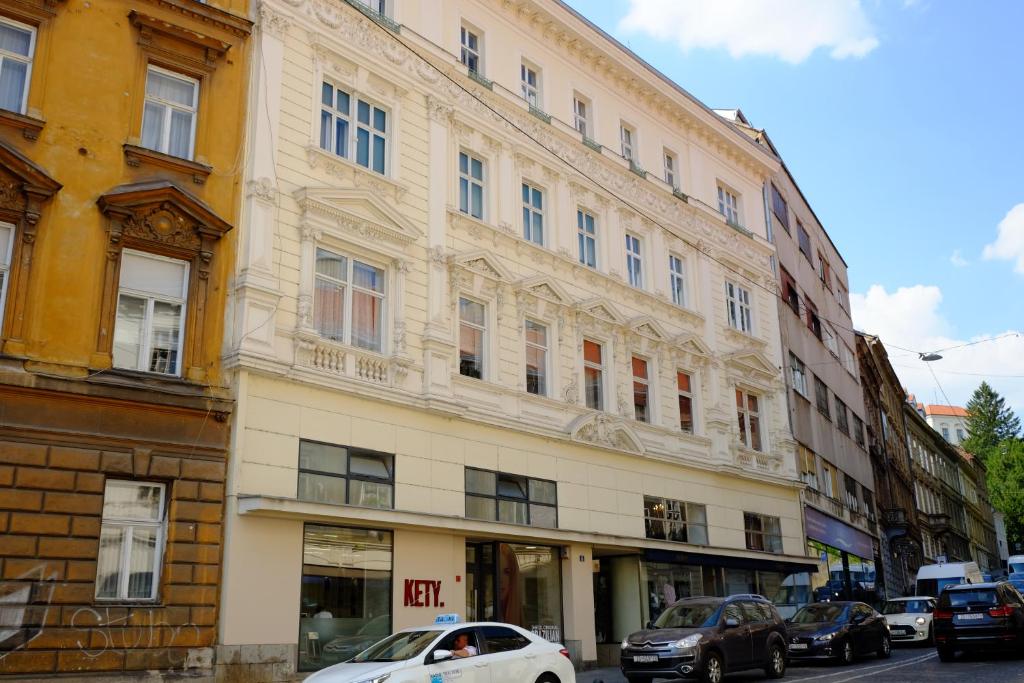 Budova, kde se hostel nachází