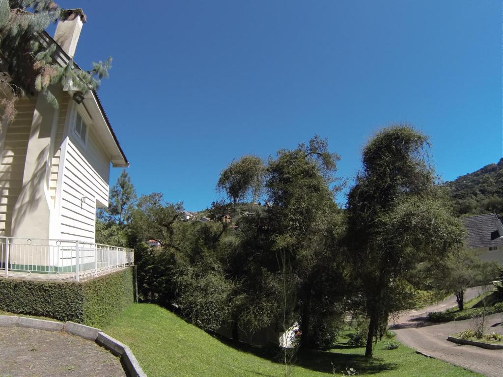  casa 4 quartos em condominio e internet excelente
