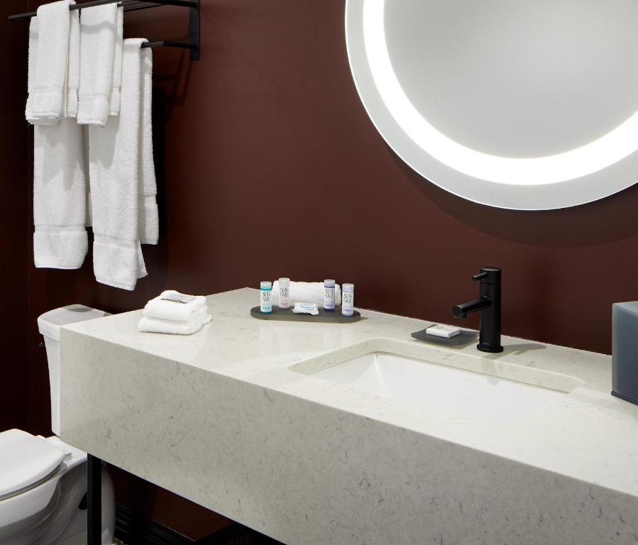 TRYP by Wyndham Pittsburgh/Lawrenceville photo