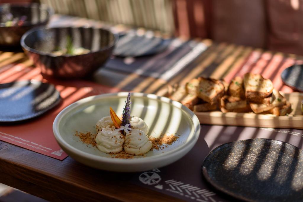 אוכל במקום אירוח B&B או בסביבה