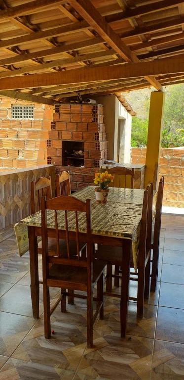  Aconchego casa amarela