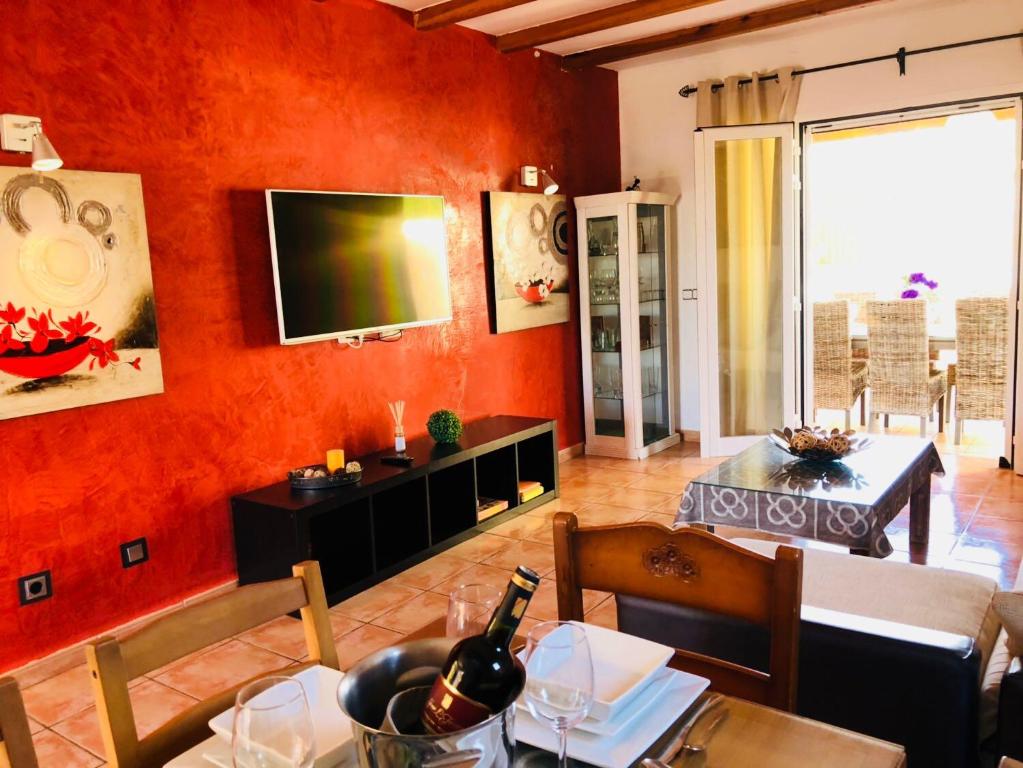 TV a/nebo společenská místnost v ubytování Villas2meet Mallorca