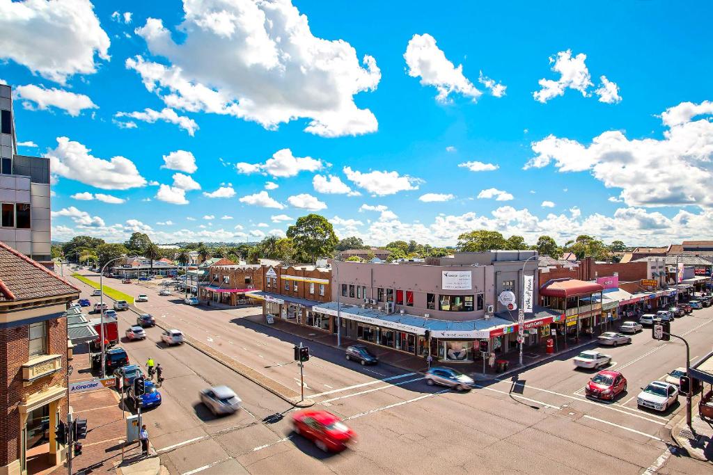 Boulevard on Beaumont - Resim 6