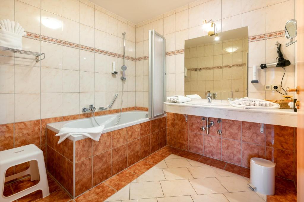 Koupelna v ubytování Hotel Erlenhof