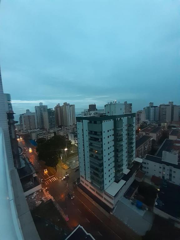  Apto 2 Qtos suite Temporada na Praia de Itapoa