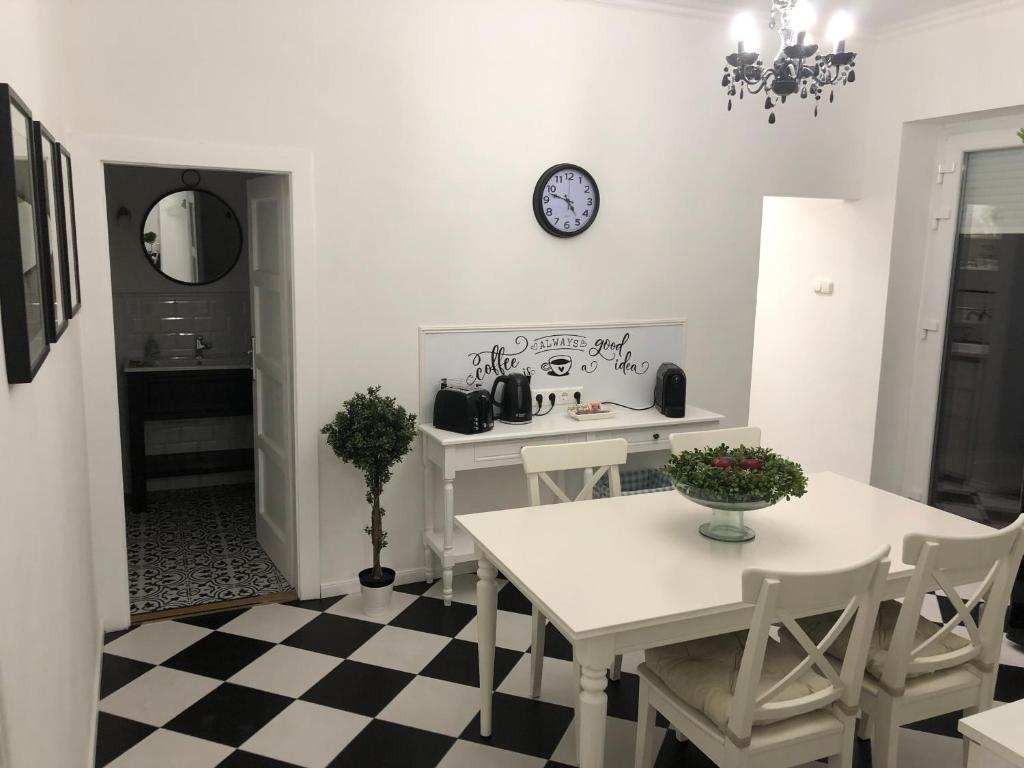 Zdjęcie z galerii obiektu Margaréta Apartman w mieście Pecz