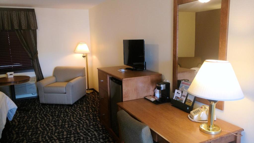 Stagecoach Inn & Suites - 特大号床套房