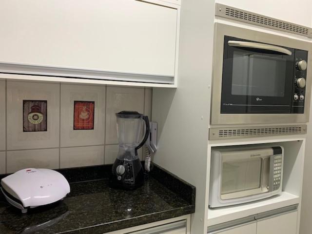  Apartamento Aconchegante com o Pé na Areia