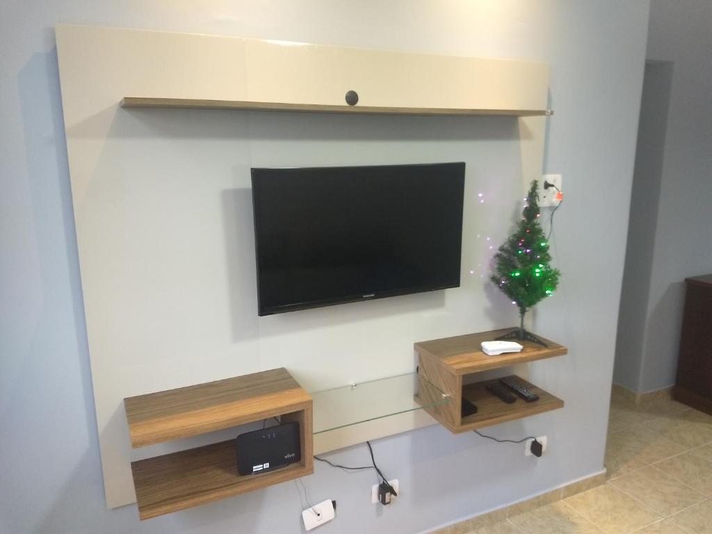  Apartamento Amplo. 1 quarto. 5 quadras da praia