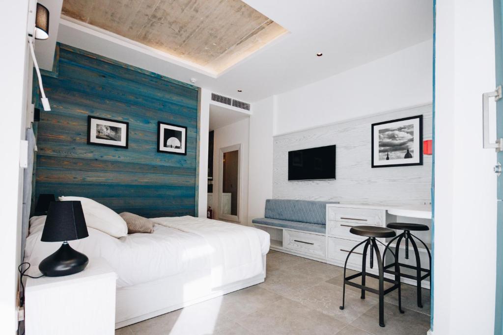 Valletta Collection - Ordinance Suites - 4