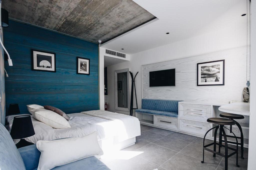 Valletta Collection - Ordinance Suites - 13