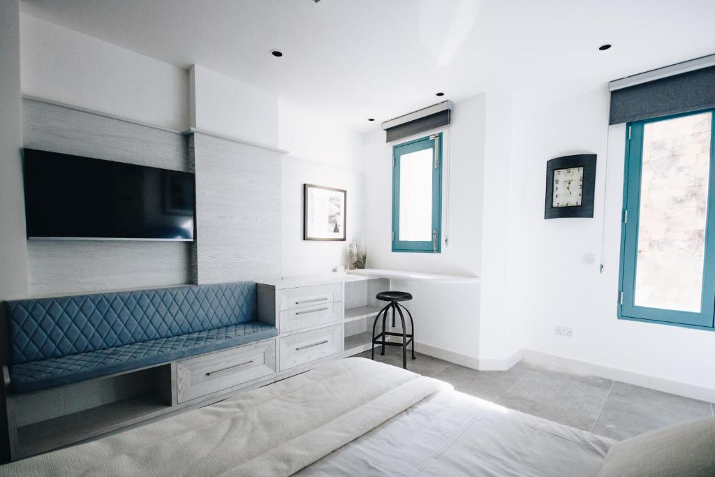 Valletta Collection - Ordinance Suites - 10