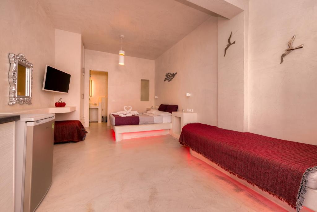 The Muses of Santorini Private Jacuzzi Suites - 15