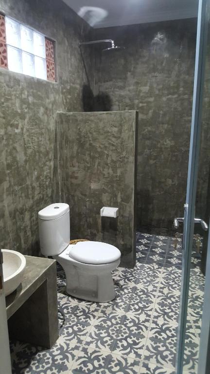 D Anyar Stay and Surf - 10