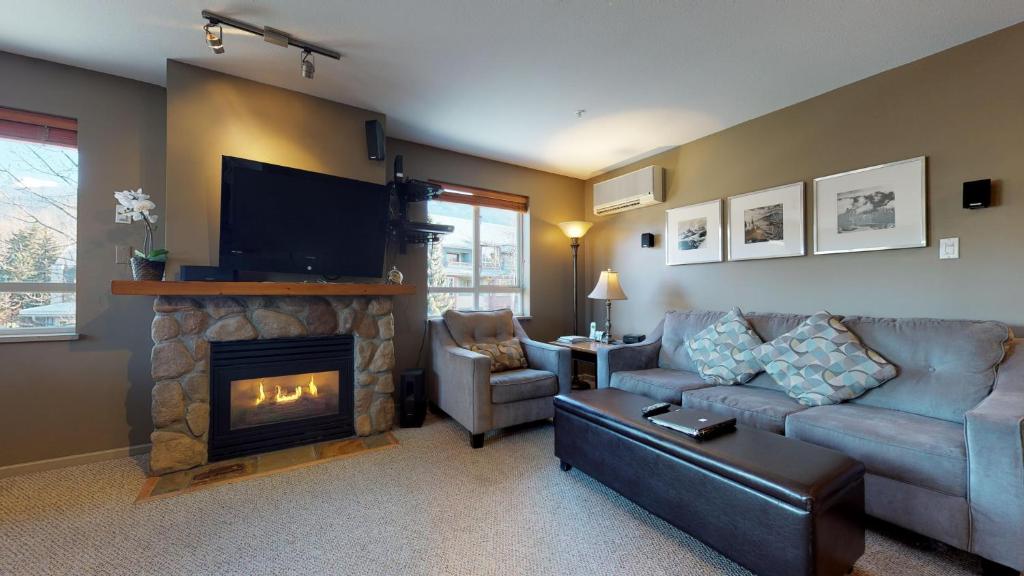 Posezení v ubytování Whistler Blackcomb Vacation Rentals - Village North