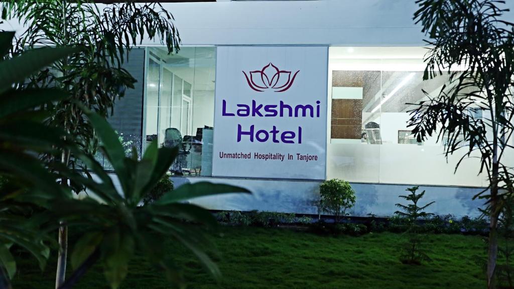 Certifikát, hodnocení, plakát nebo jiný dokument vystavený v ubytování Lakshmi Hotel