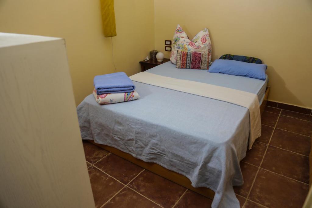 Letto o letti in una camera di Habibi Nubian Guest House-Nubian Hospitality