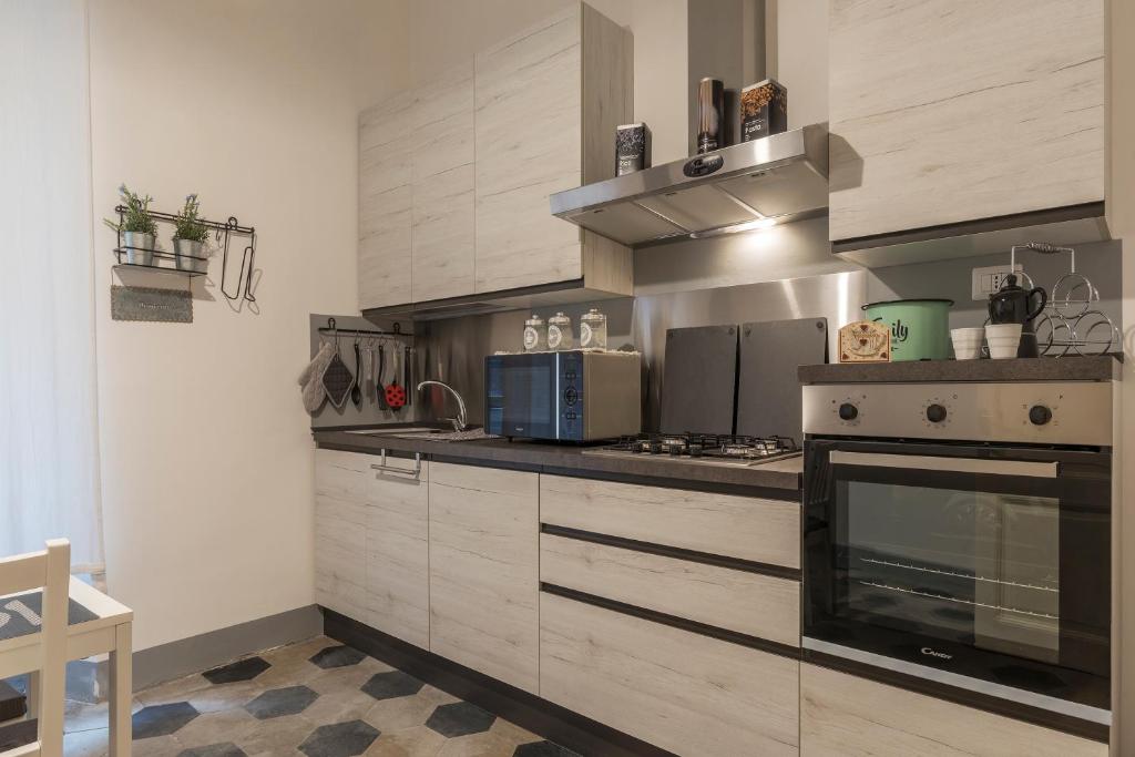 Kuchnia lub aneks kuchenny w obiekcie Ad un passo da Villa Borghese Apartment