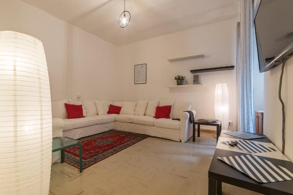 Telewizja i/lub zestaw kina domowego w obiekcie Ad un passo da Villa Borghese Apartment