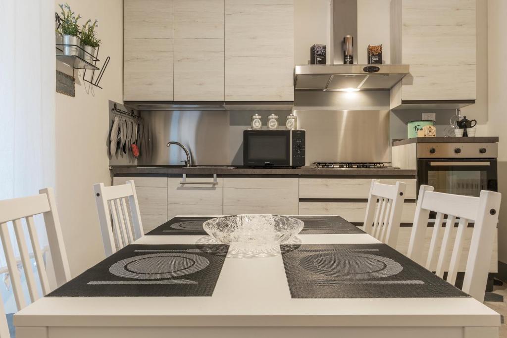 Kuchnia lub aneks kuchenny w obiekcie Ad un passo da Villa Borghese Apartment