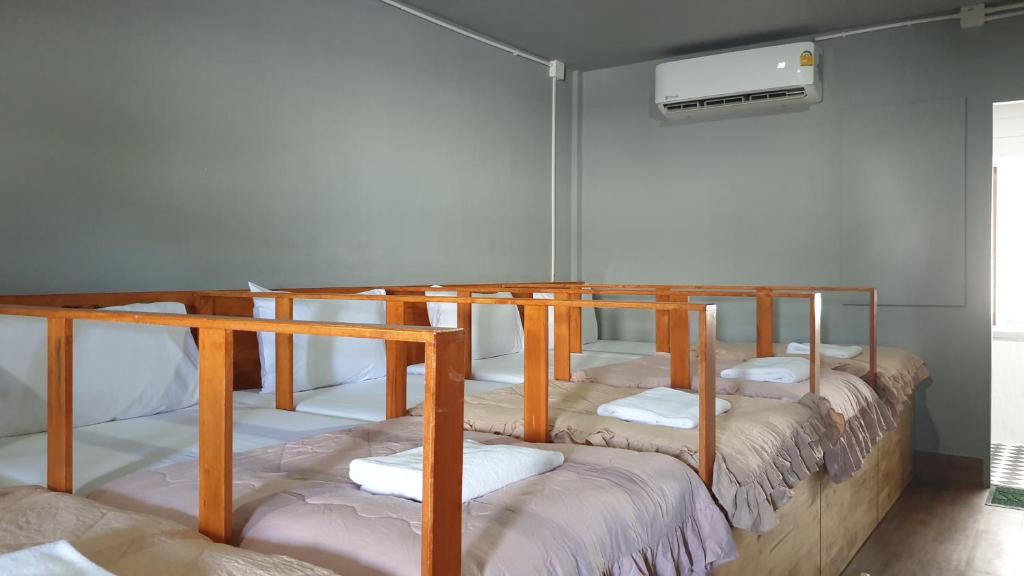 Postel nebo postele na pokoji v ubytování Aladdin Guest House