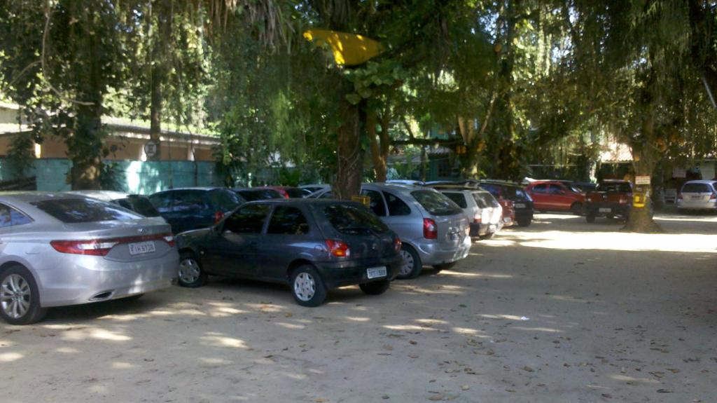  Pousada Camping Camburi