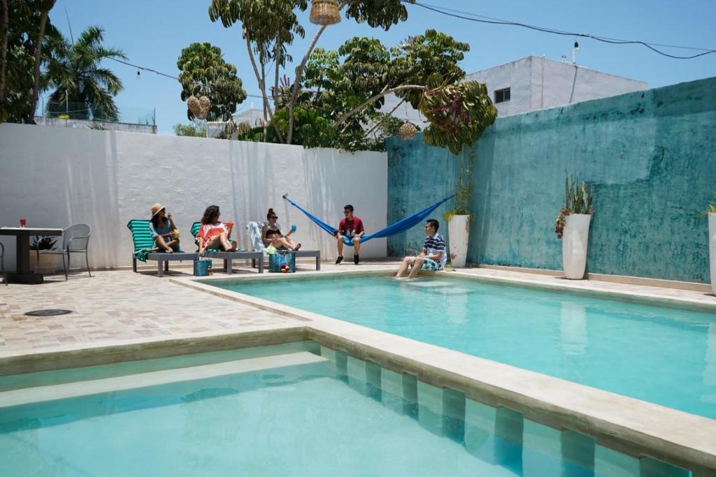 Bazén v ubytování Hotel & Suites Arges - Centro Chetumal nebo v jeho okolí