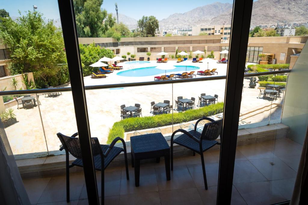 Oryx Hotel Aqaba - Deluxe Pool View Room