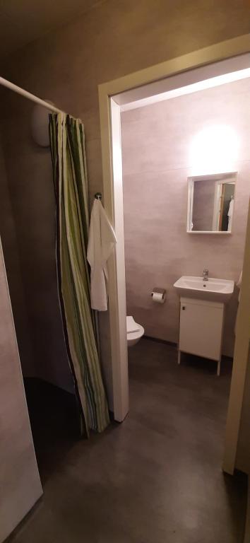 Koupelna v ubytování Breanäs Hotell