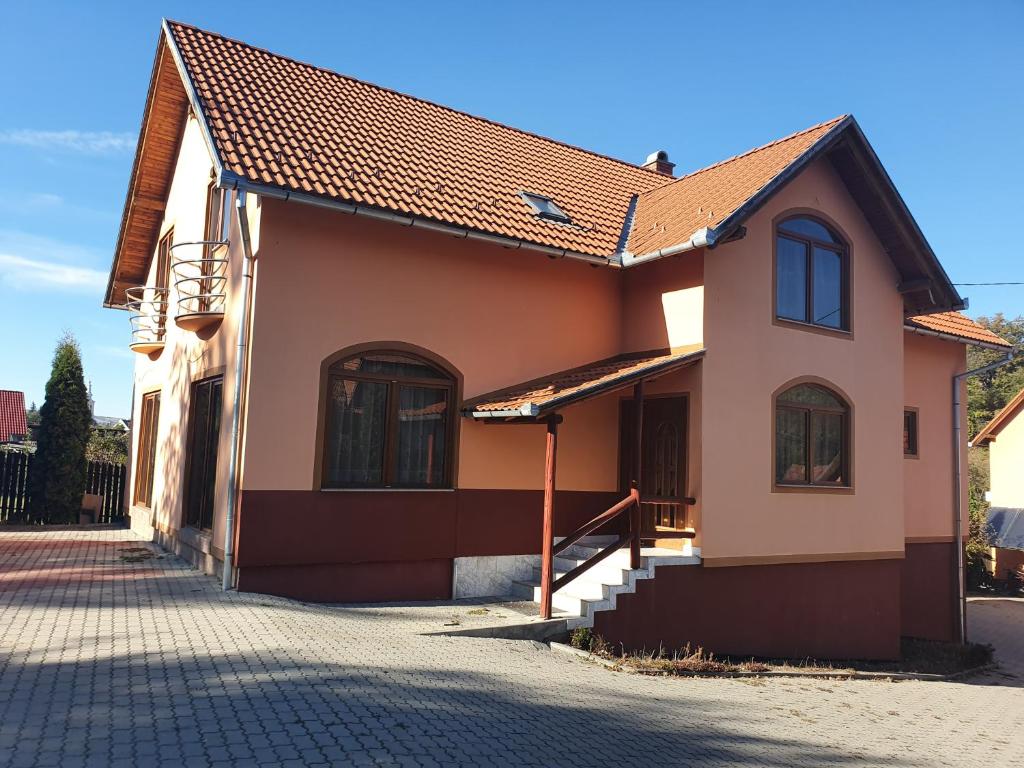 Silentium Clavem Domus III. - Villa