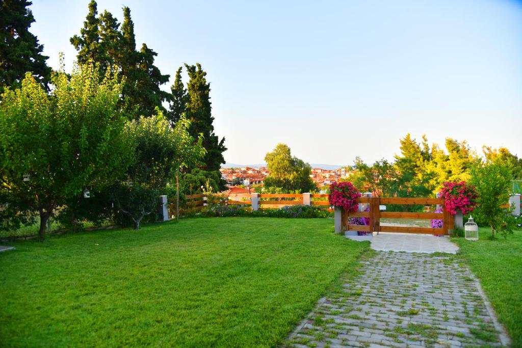 Zahrada ubytování Siggos Suites