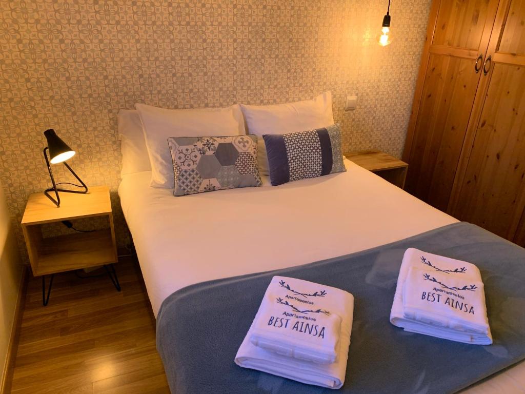 Postel nebo postele na pokoji v ubytování Apartamentos Best Ainsa