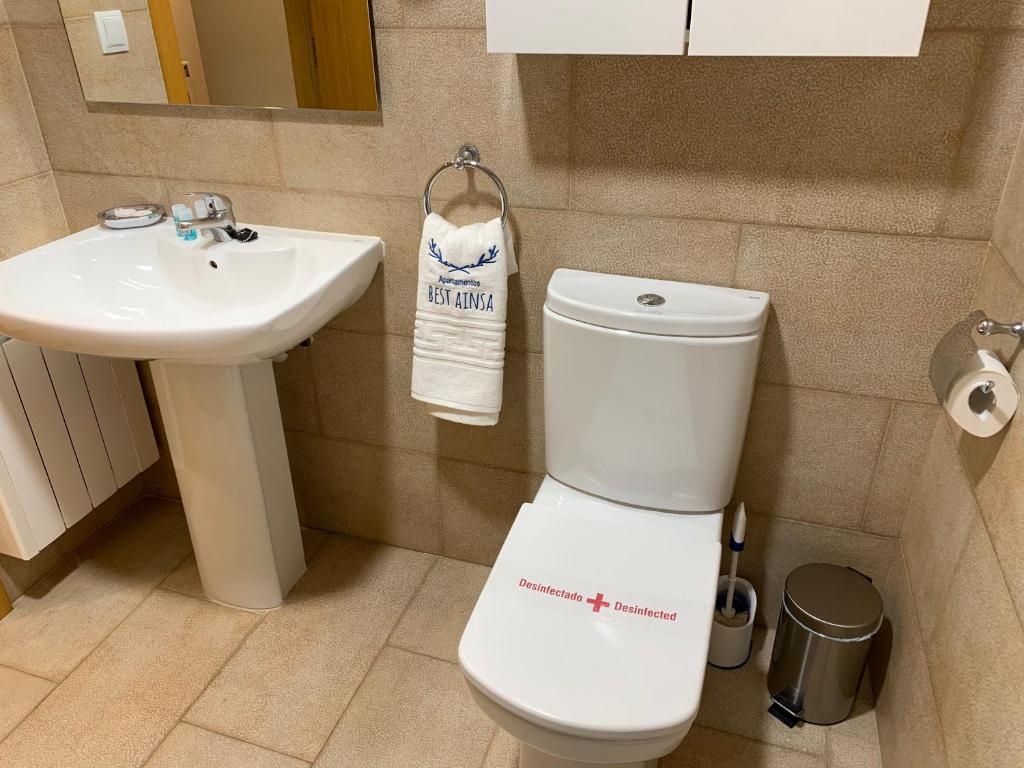Koupelna v ubytování Apartamentos Best Ainsa