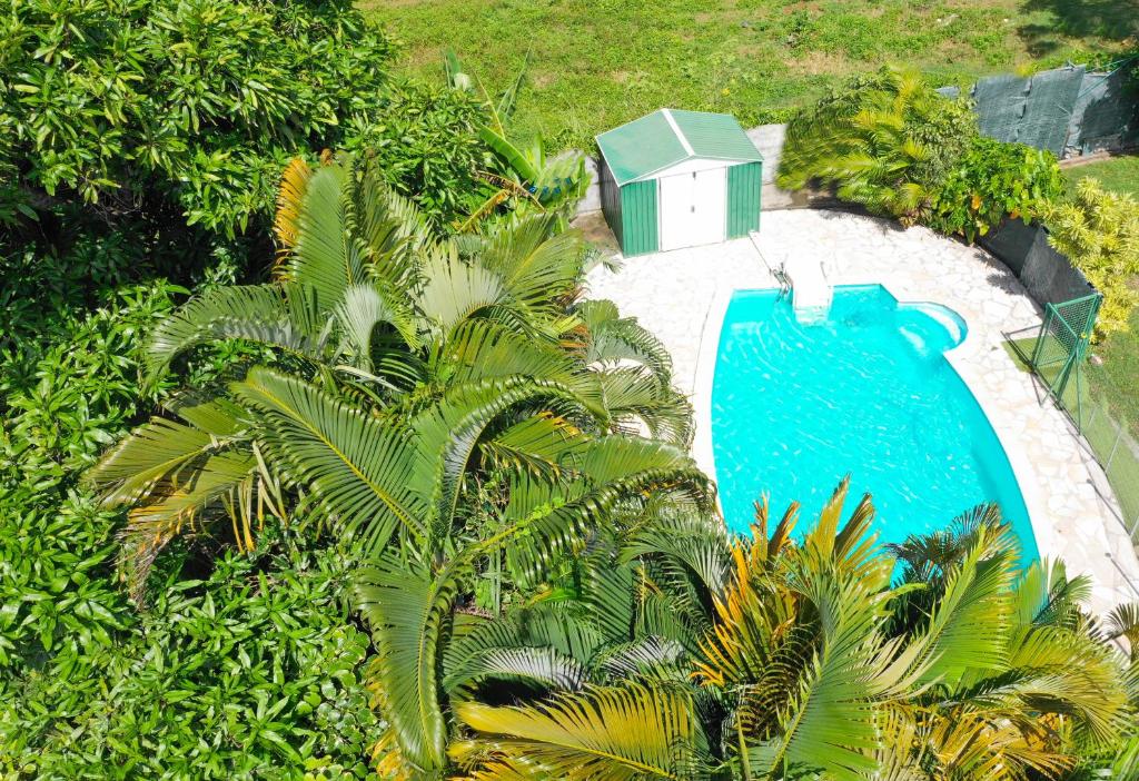 Vista de la piscina de Villa Kaloukera by Uta House o alrededores