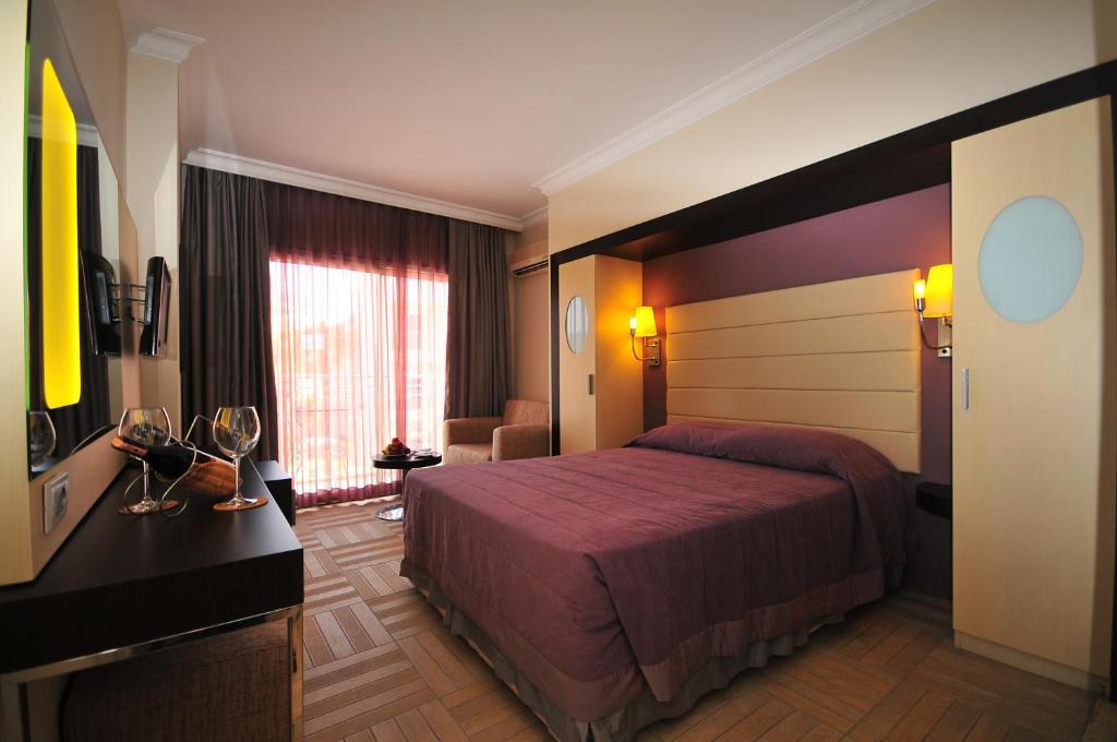 Blue Bay Platinum - 