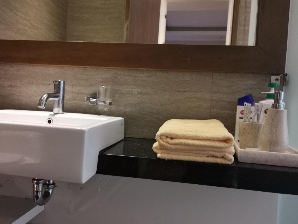 Koupelna v ubytování Vimala Hills Resort Cozy Villa Puncak Gadog Bogor
