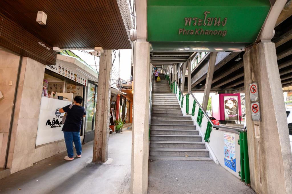 StayAt Bedever Bangkok Hotel