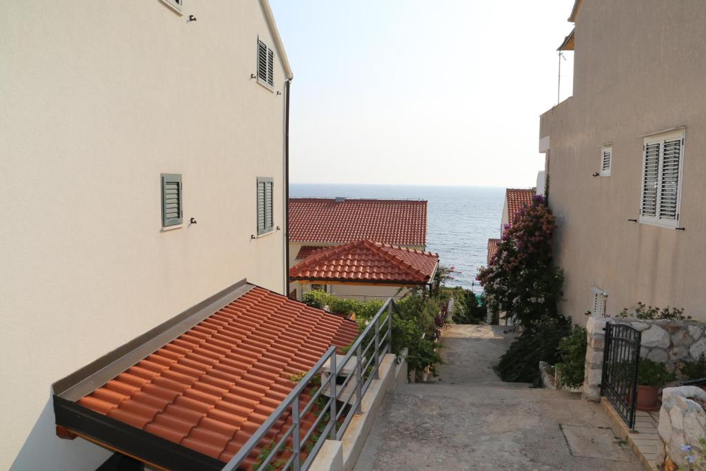 Nespecifikovaný výhled na moře nebo výhled na moře při pohledu z apartmánu