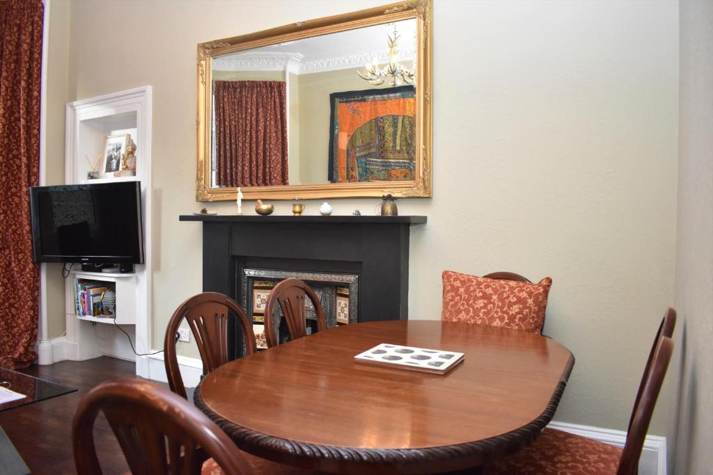 Dalkeith Road - Cosy 2BR close to trendy Newington & Old Town