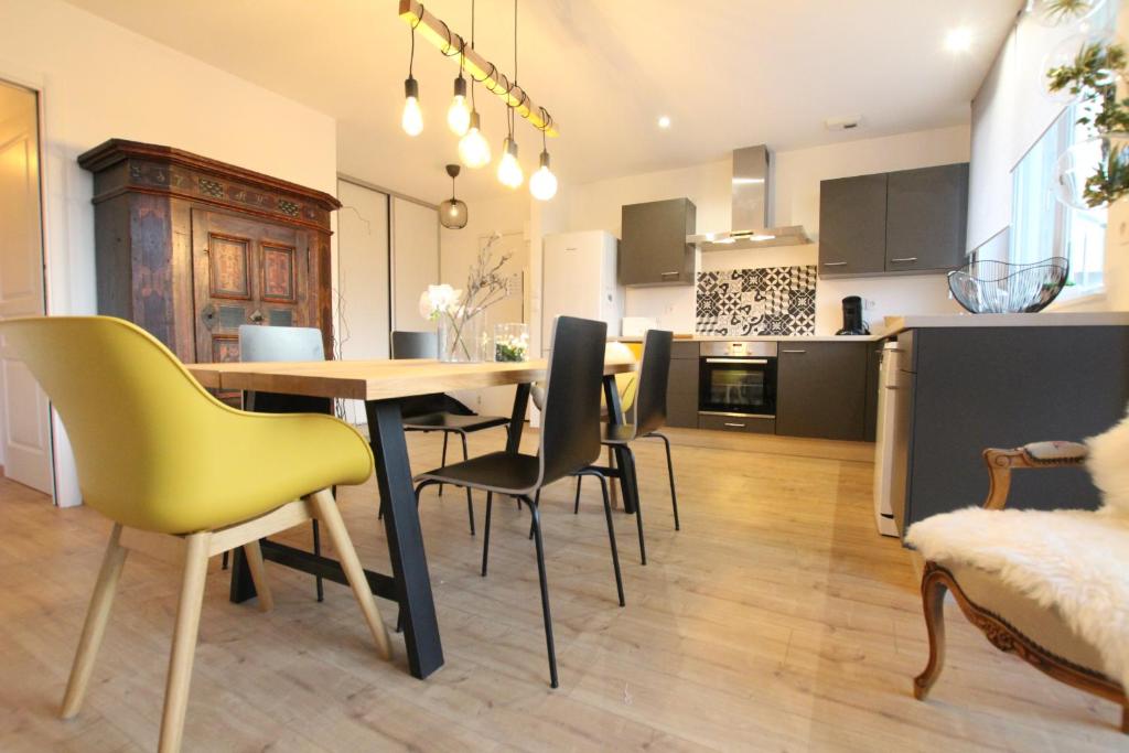 Colmar City Center - Bright and Large Appartement REMPARTS – photo 13