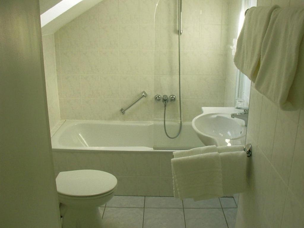 Rosenhotel - Doppel- Oder Zweibettzimmer