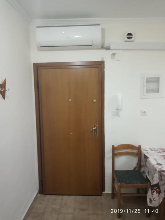 kosta's apartment 2 - 14