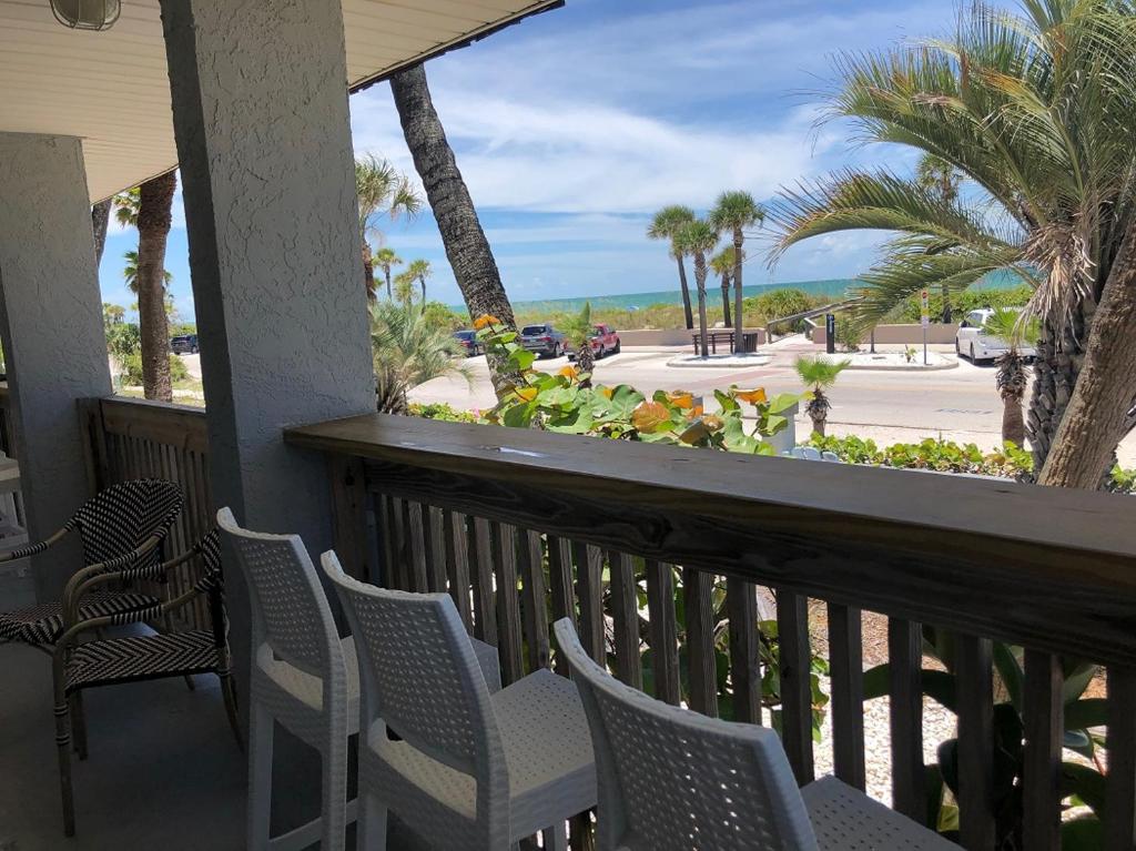 Sabal Palms Inn photo