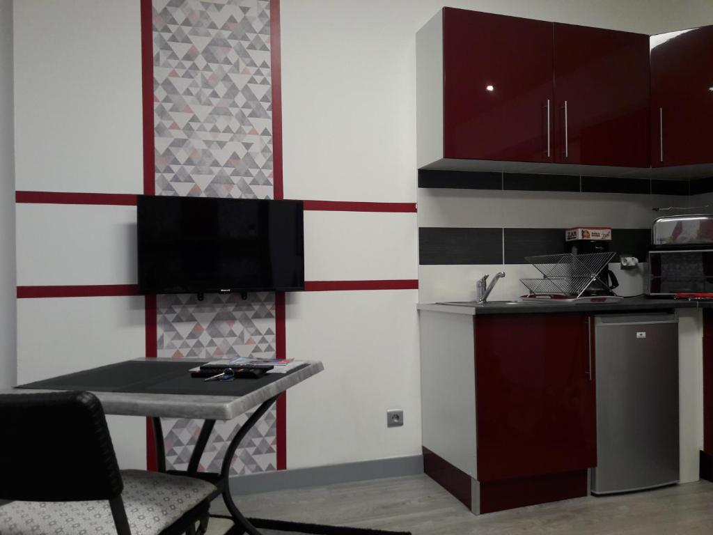 Appartement T1 Hyper Centre place de la Victoire - Studio Apartment