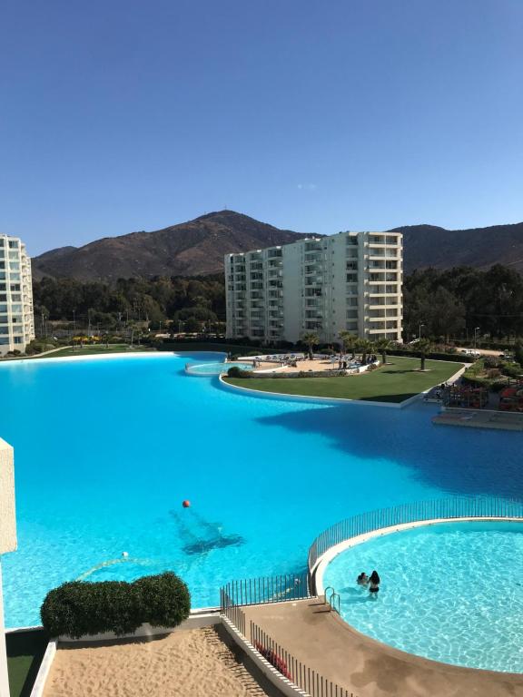 Bazén v ubytování Vista al mar Papudo Crystal Lagoon nebo v jeho okolí