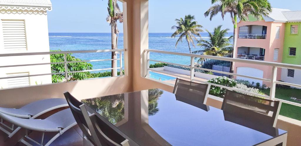 Eden Blue 2 Bedrooms & Pool